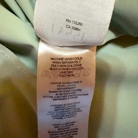 Lysse Camper sporty button down in sage - Picture 5 of 5